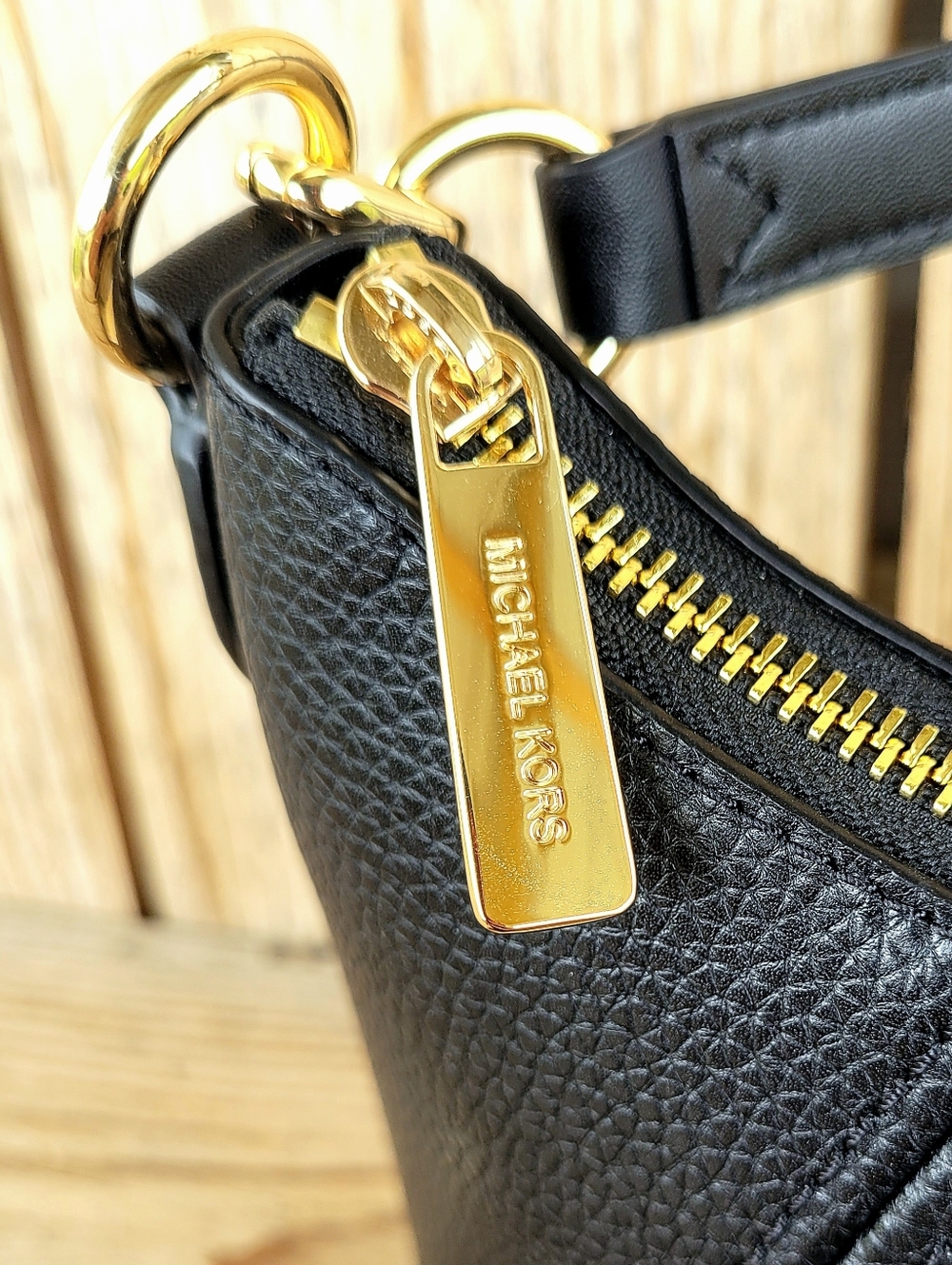 Michael Kors Sienna Black Pebbled Leather Convertable Pouch Crossbody Handbag - Picture 5 of 12